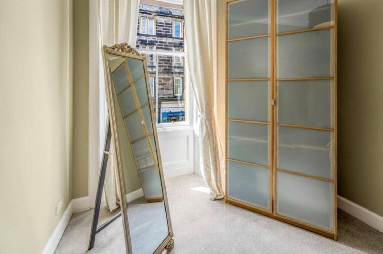 Spacious & Comfortable 3 Bedroom Apartment - Near City Centre - Free Parking Available - Sleeps Up To 5 Guests Edimburgo Esterno foto